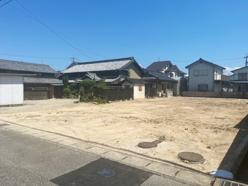 小学校まで徒歩約6分！