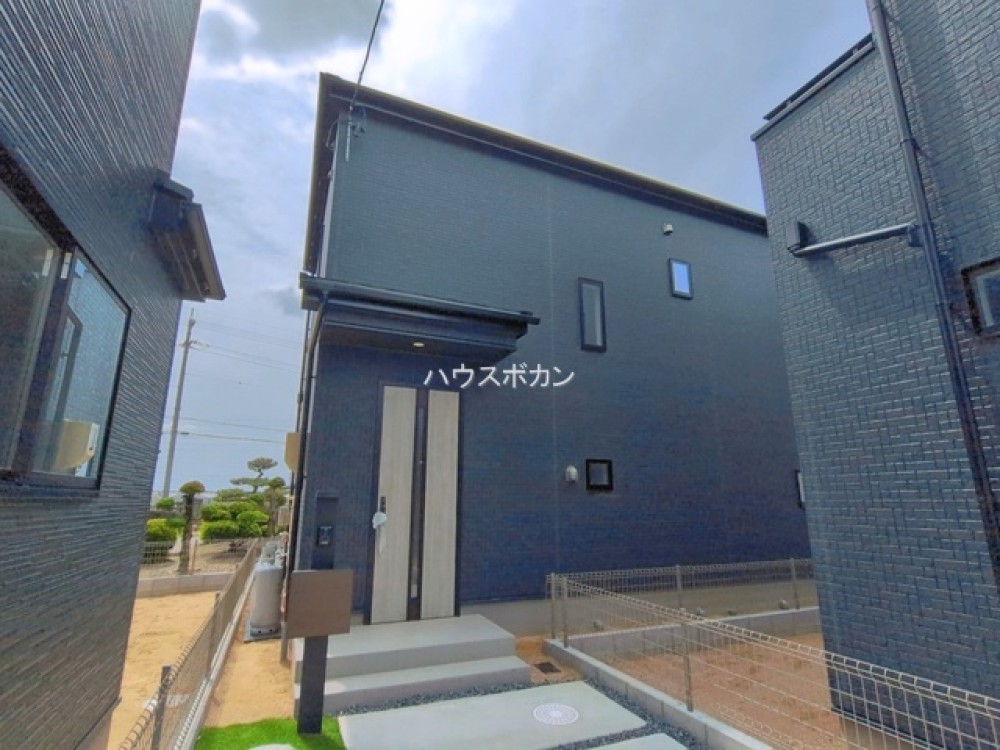 碧南市日進町　2期　全3棟　2号棟 画像1