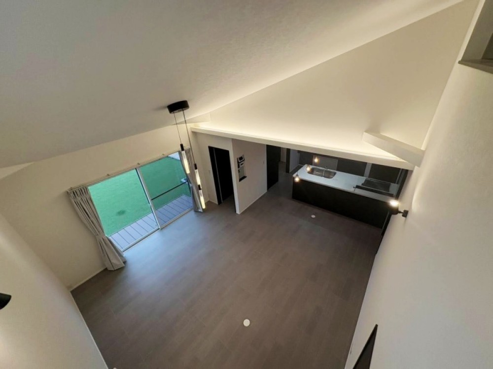 吹き抜けで開放感があります◎