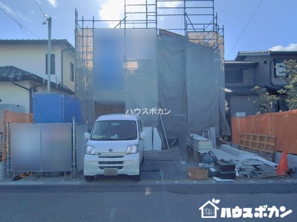 現在建築中です！