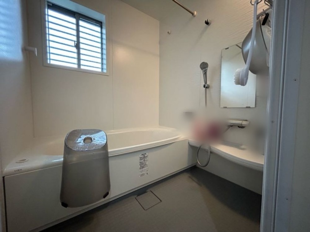 バスルームもゆったりくつろげる広さです。