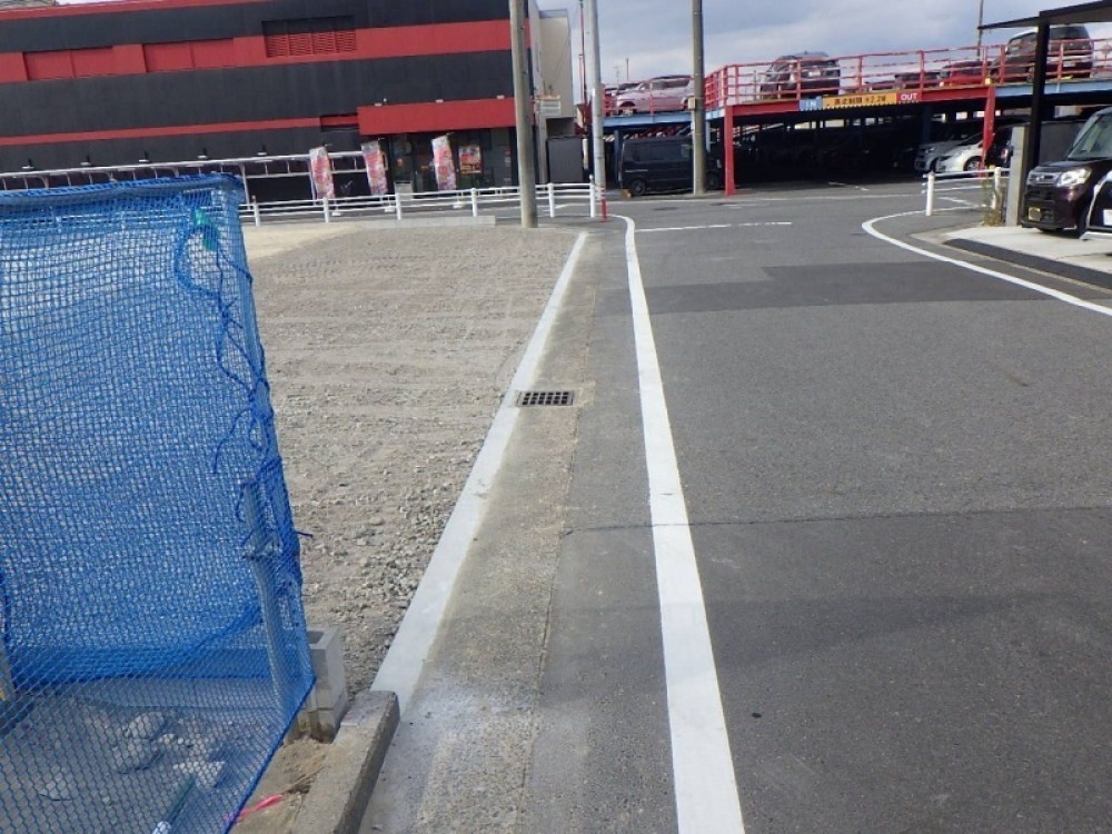 間口広々で出入りも快適です！