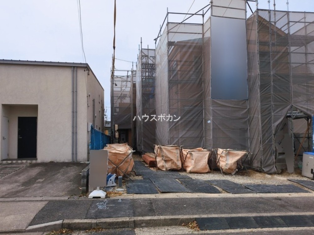 小・中学校共に徒歩約15分圏内！