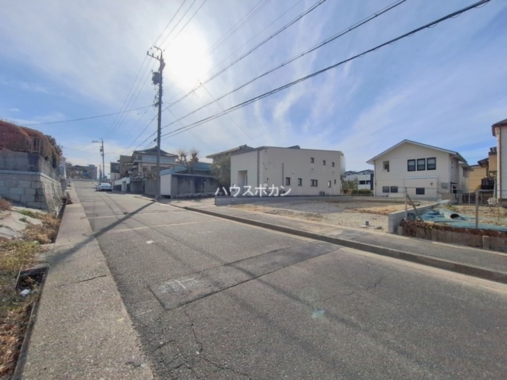 前面道路広々！