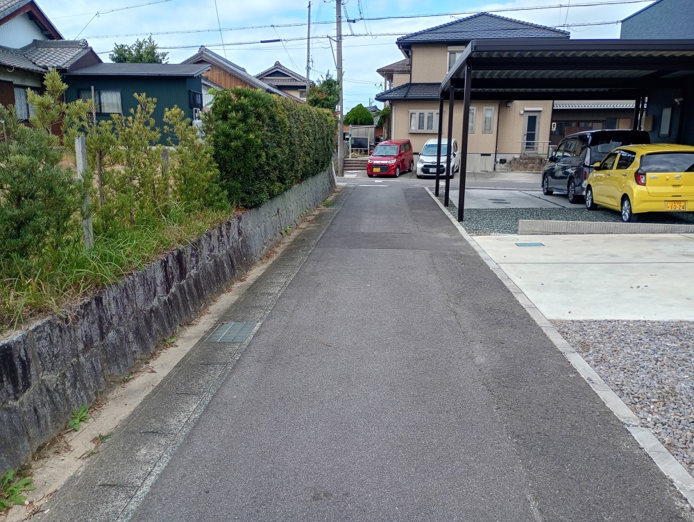 間口広々のため車の往来がスムーズです。