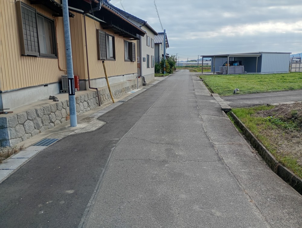 南面道路接面につき陽当たり良好♪