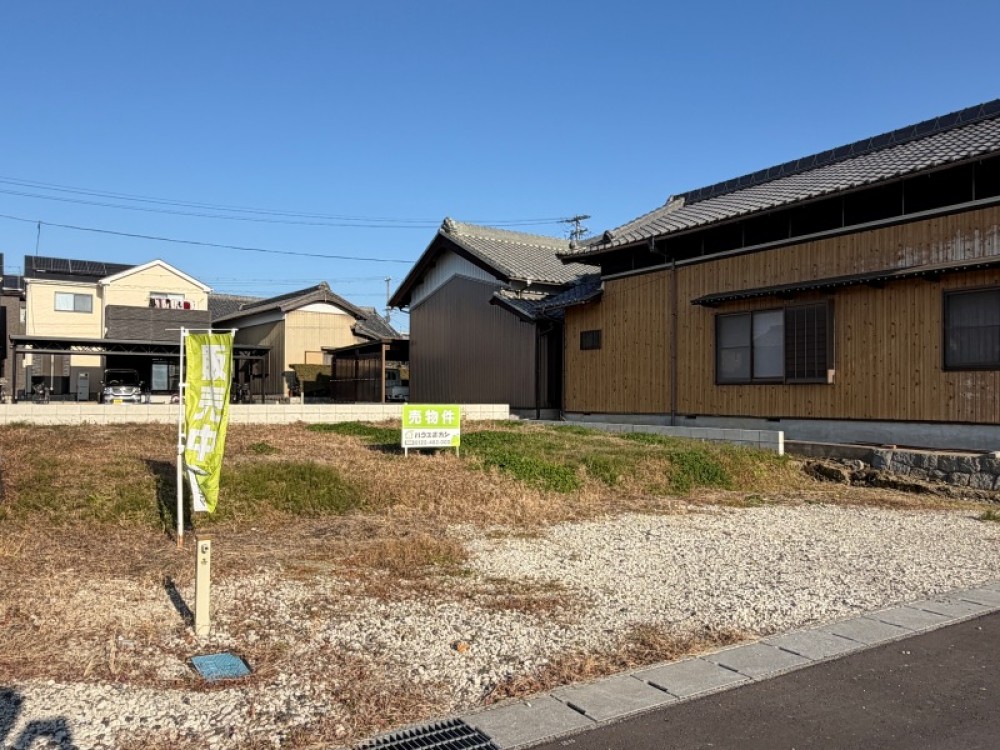 駐車場3台以上可能で来客の際にも役立ちます！