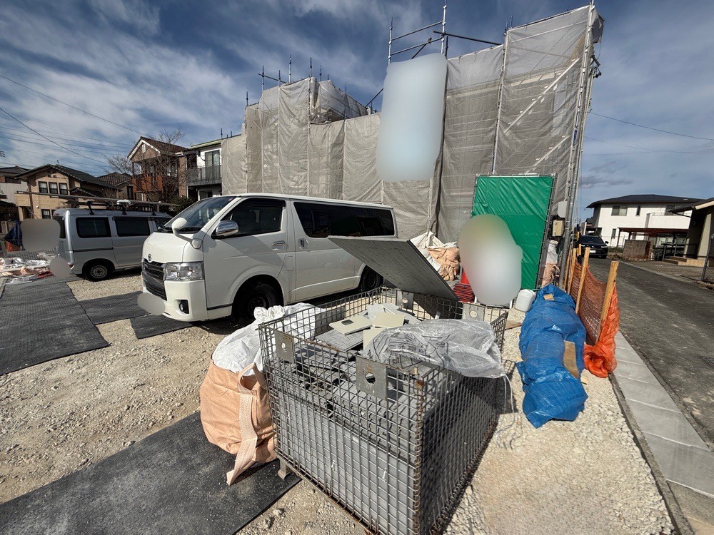 最寄りのバス停まで徒歩約5分！