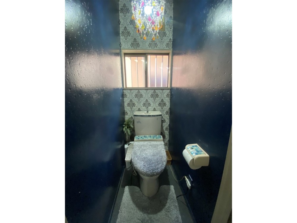 小窓付きのため換気も簡単！