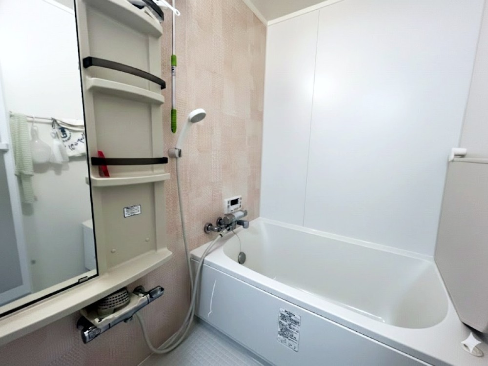 バスルームもきれいな状態です。