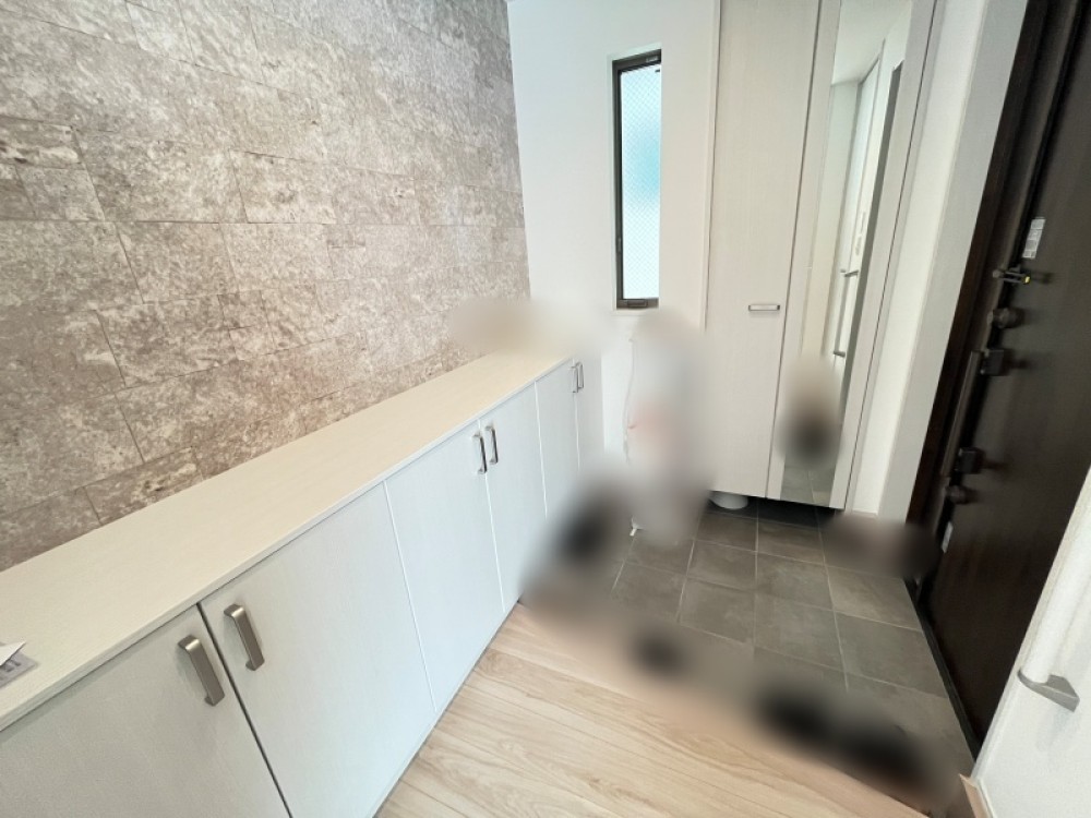 いつでもスッキリと片付く玄関です。