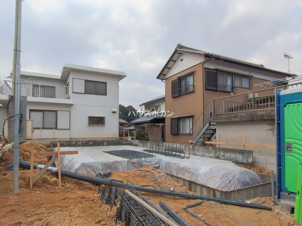 小学校まで徒歩約10分