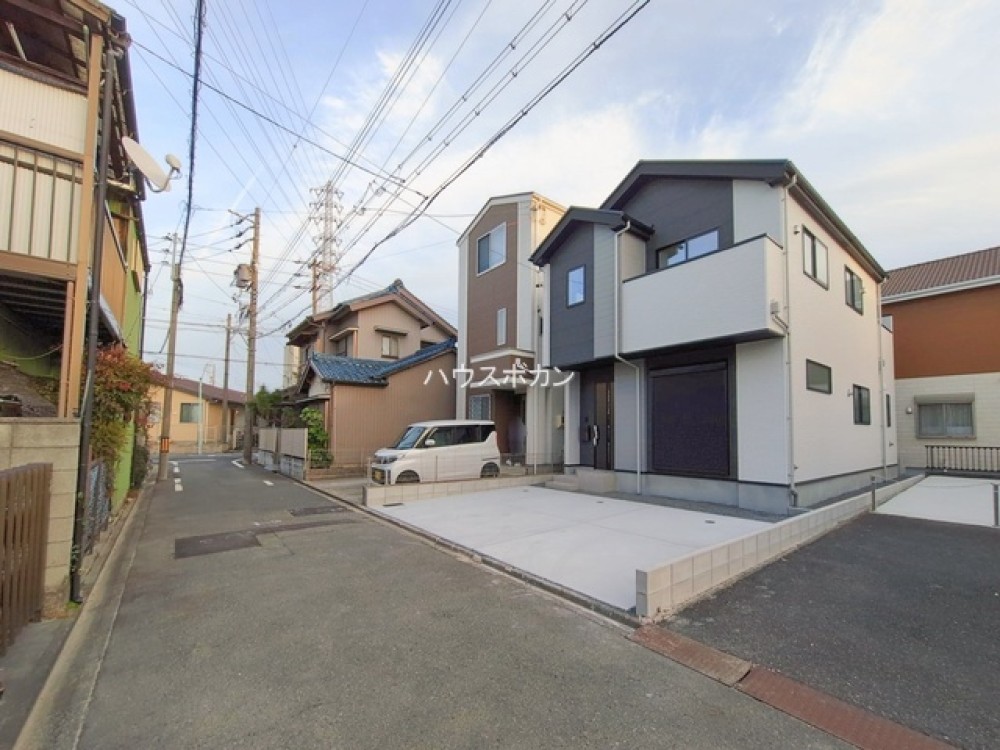 駐車スペース並列２台！