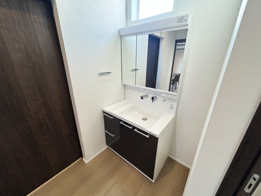 清潔感を保ちやすい洗面室。