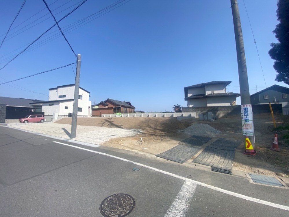 小学校徒歩6分とファミリー世帯に嬉しい住環境◎