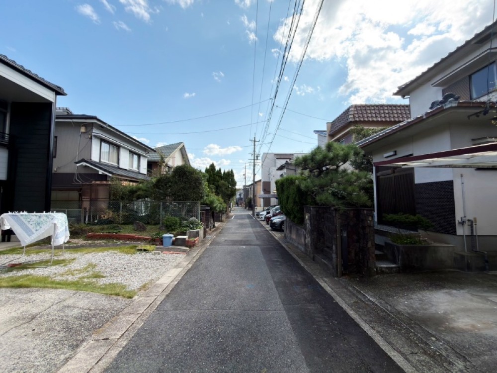 落ち着いた雰囲気の閑静な住宅地！
