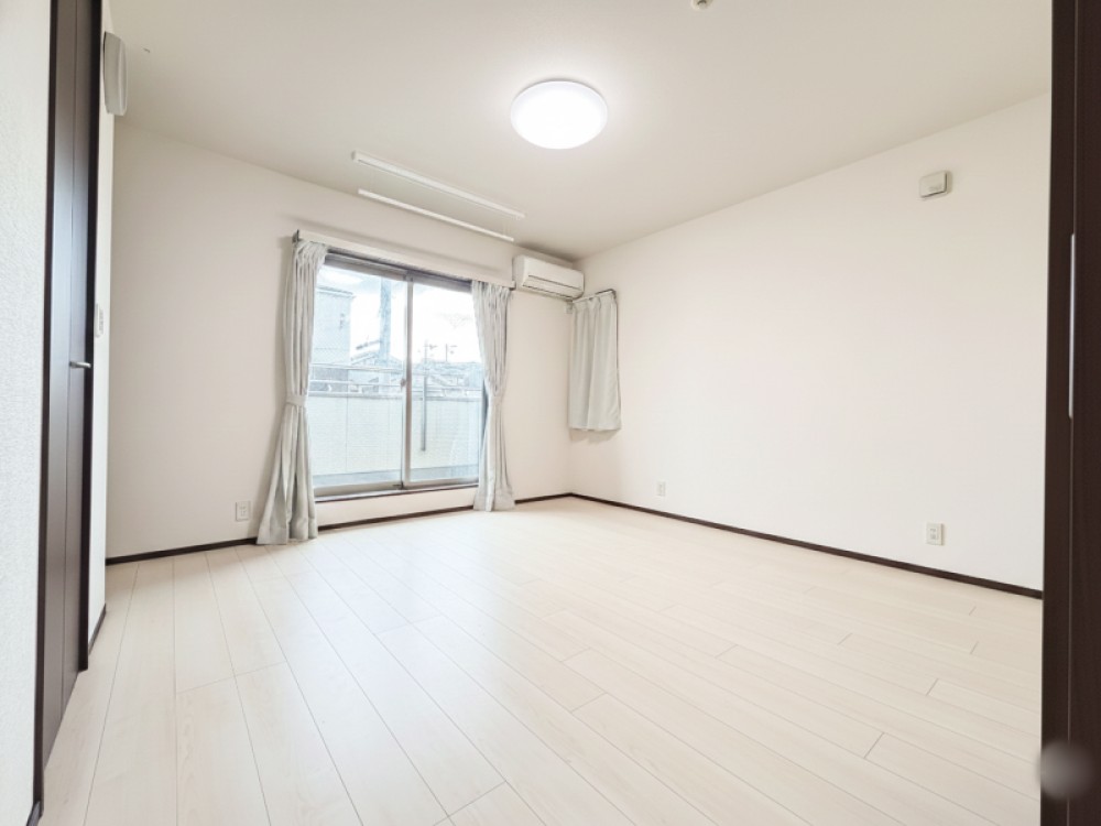 床暖房付きでゆったりくつろげます♪