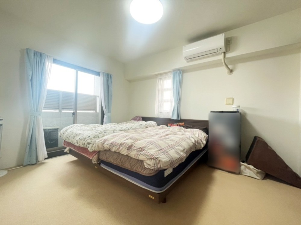 シンプルデザインの内装です。