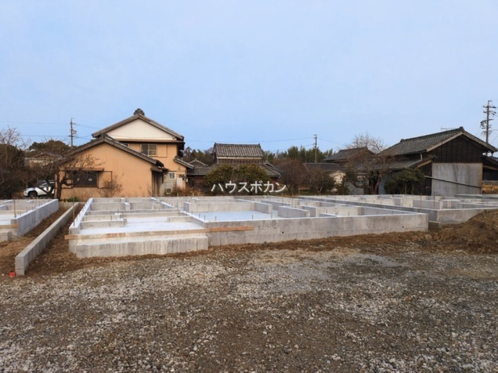 名鉄常滑線「新舞子」駅、車で約5分！