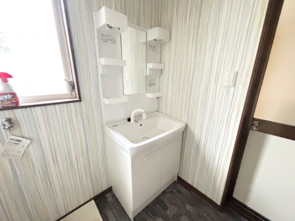 スッキリ収まる洗面化粧台！