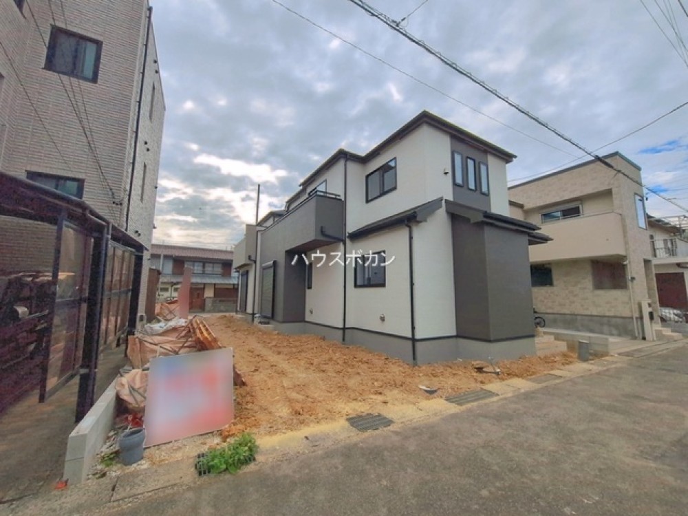 建築中の2階建て新築外観です！