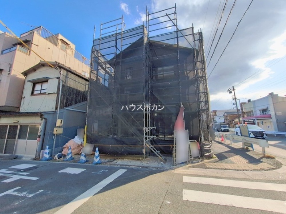 小・中学校共に徒歩約10分圏内！