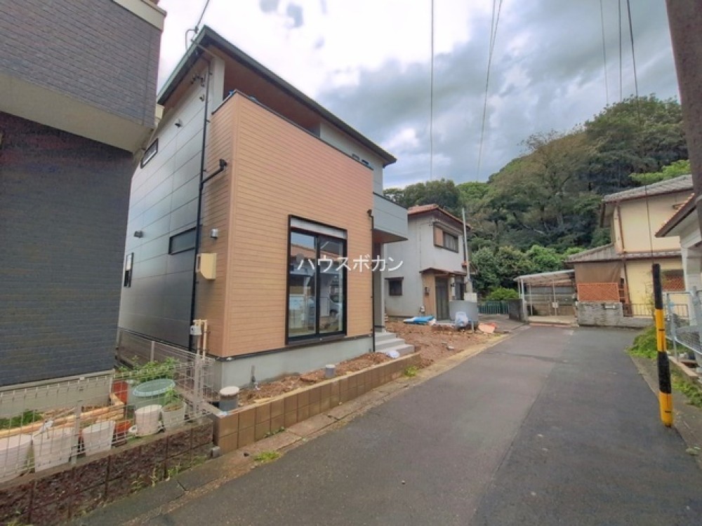 建築中の新築戸建、外観です！