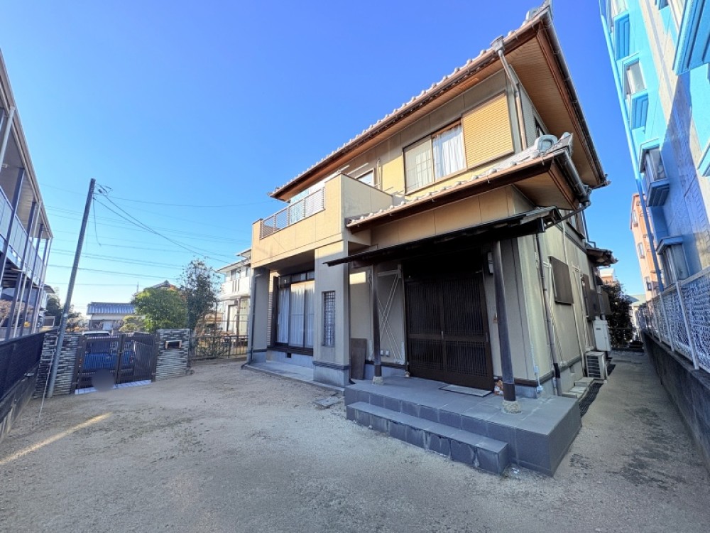 駐車3台可能！(車種による)