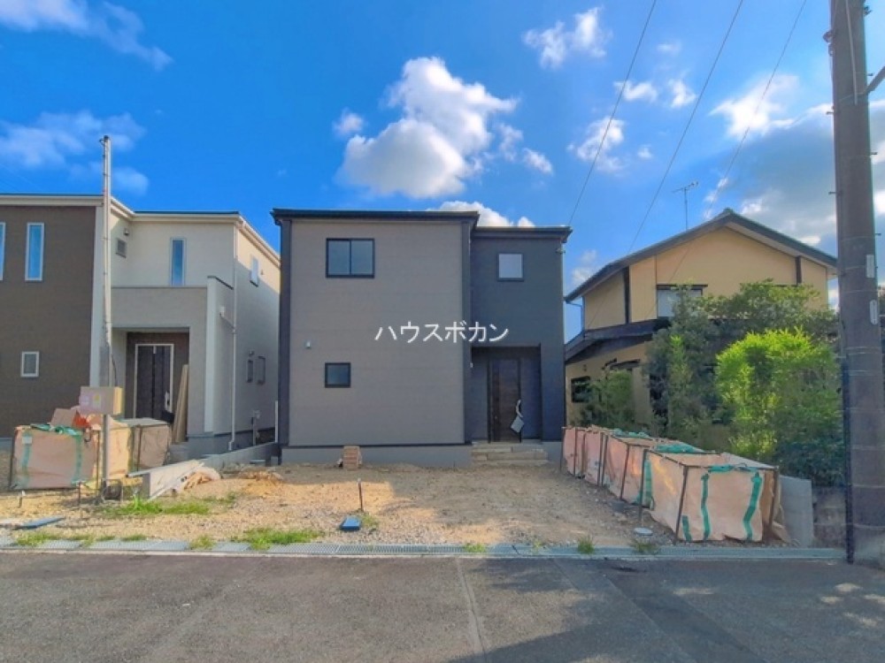 建築中の2階建て外観です！