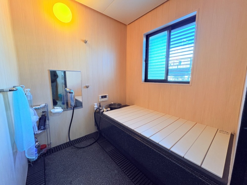 窓付きの浴室！