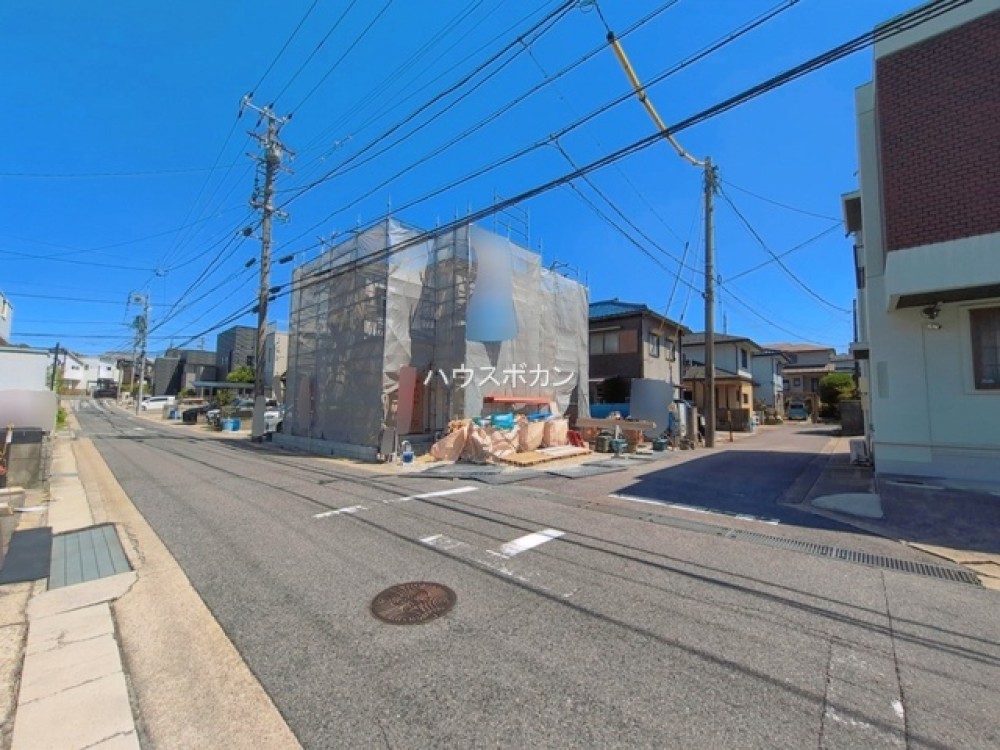 リビング収納完備！