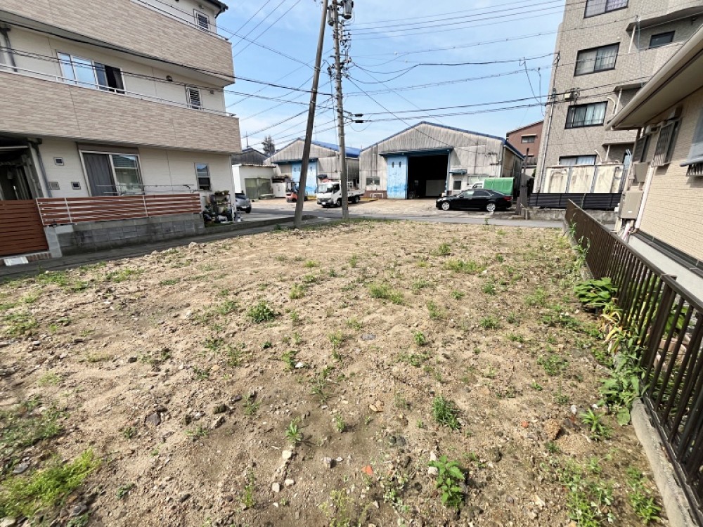 自由な建築プランを立てられる平坦地♪