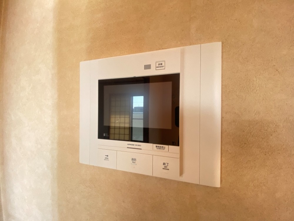 モニター付きインターホン付き！