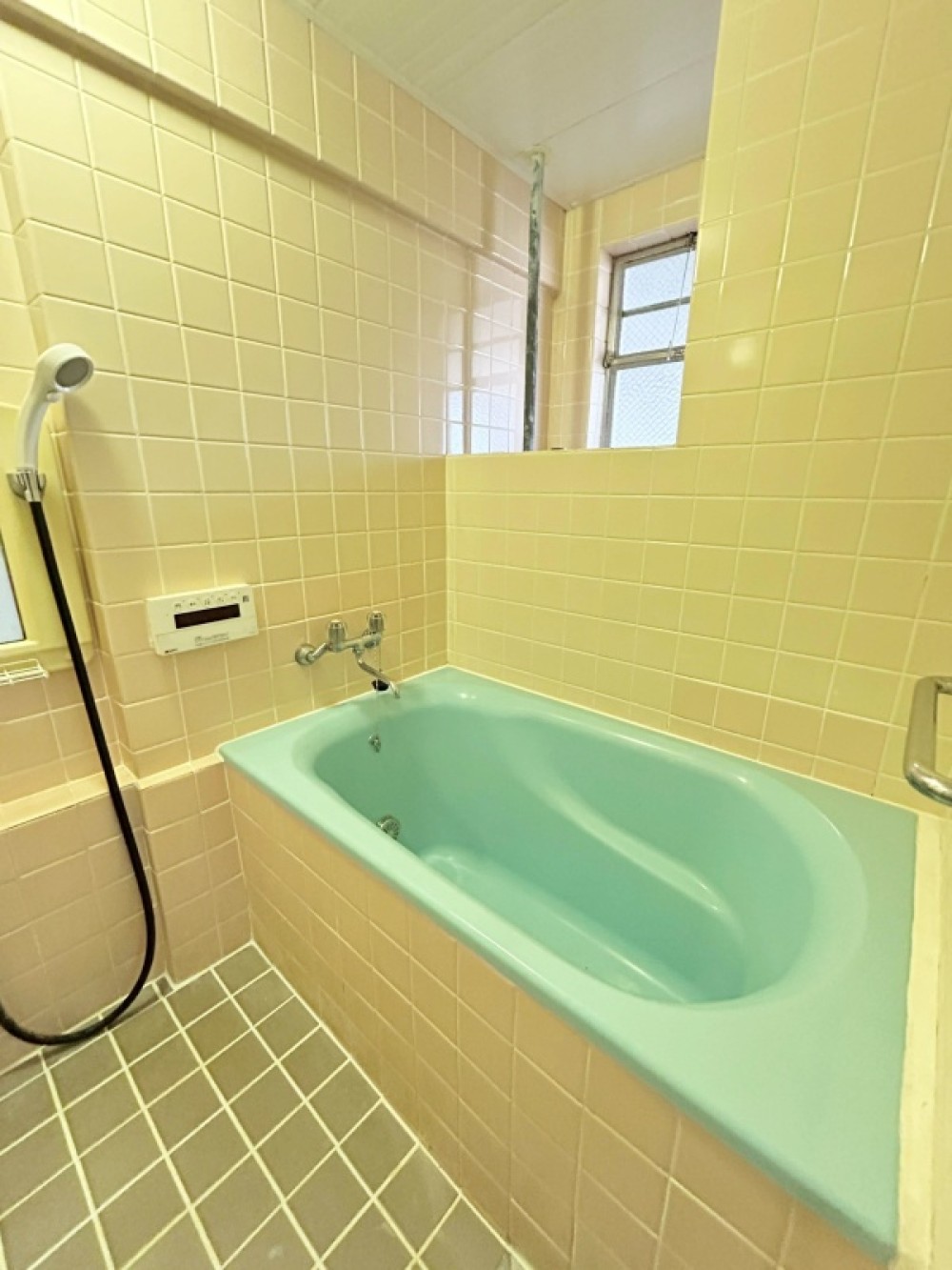 窓付きのバスルーム！