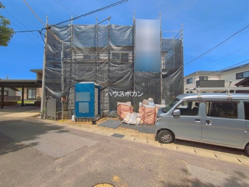 小学校徒歩圏内です！
