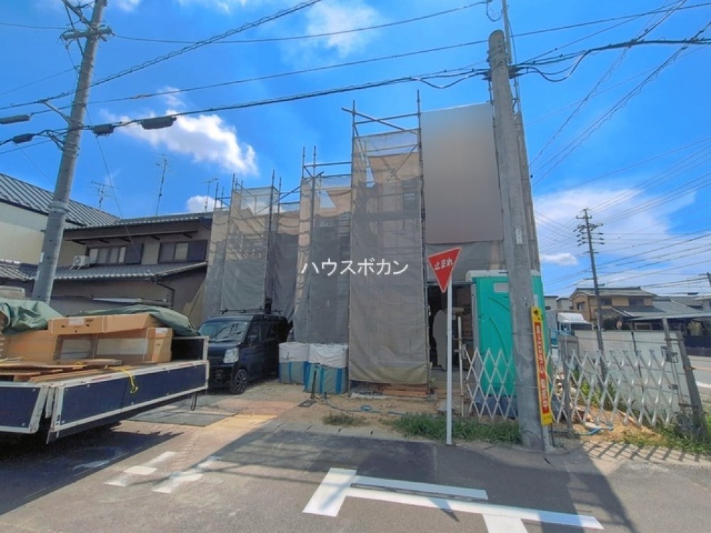 角地に建築中の新築戸建です！