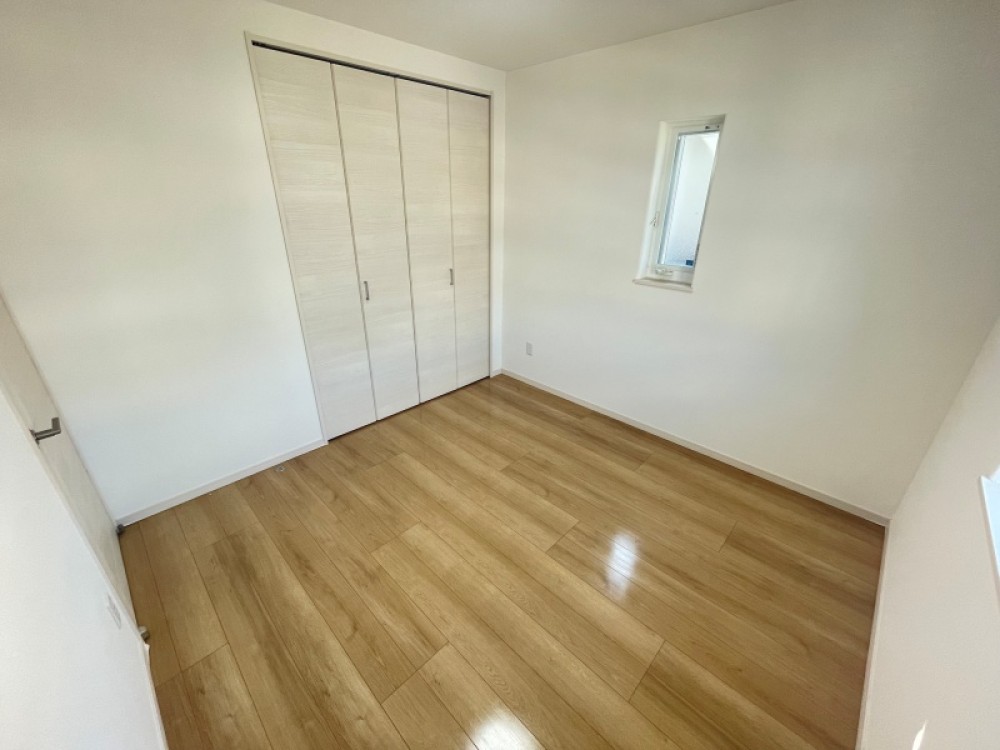大きなクローゼット付きの居室！