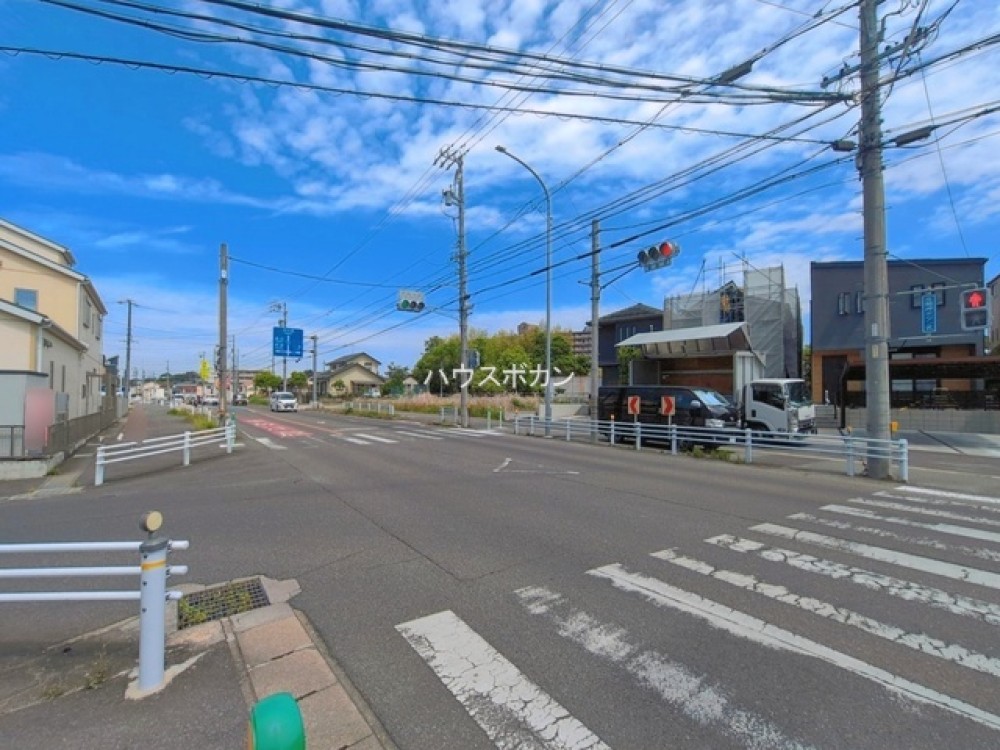 最寄りのバス停まで徒歩約7分！