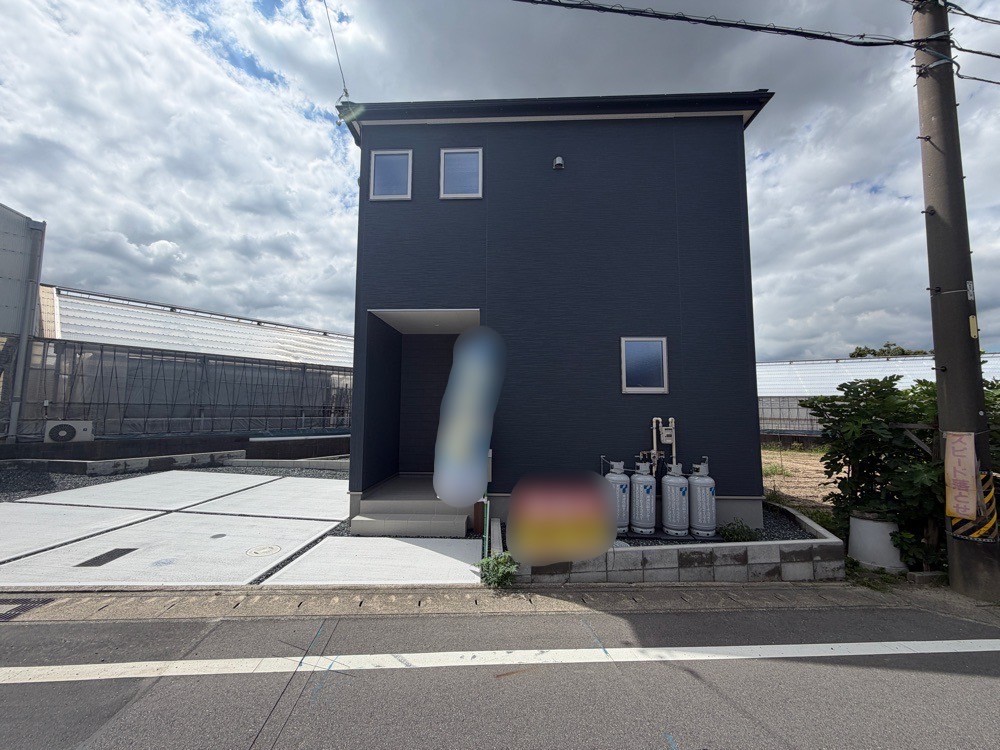 碧南市天神町　第3　全1棟 画像1