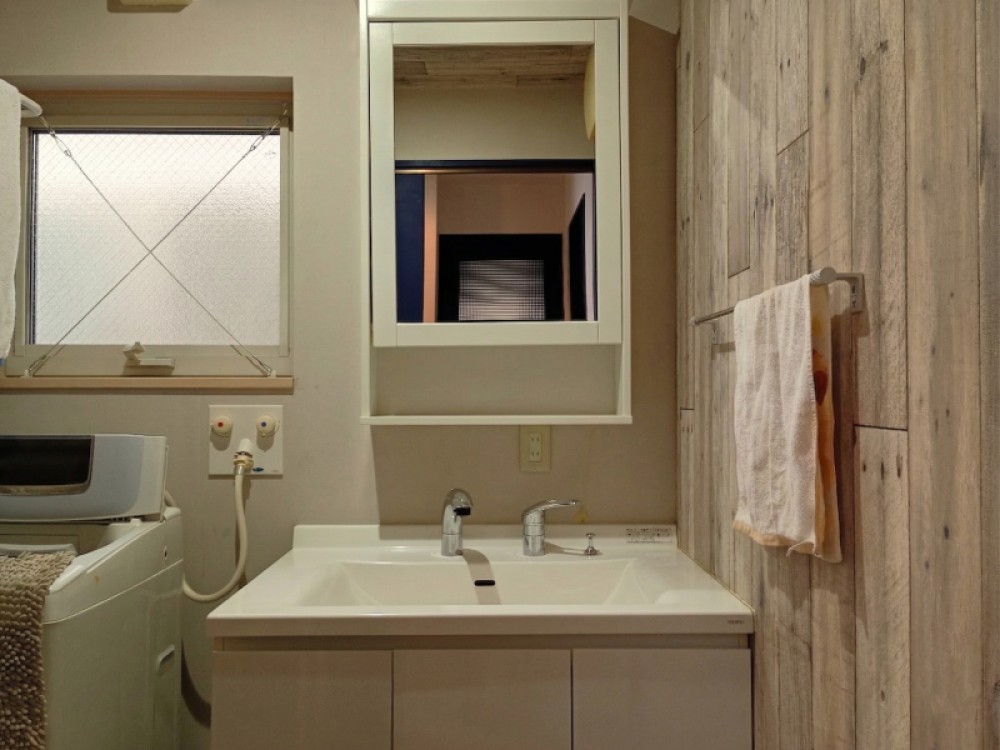 おしゃれでスタイリッシュな洗面台！※CG加工済