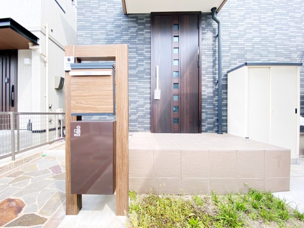 イオンモール岡崎店まで車約４分！