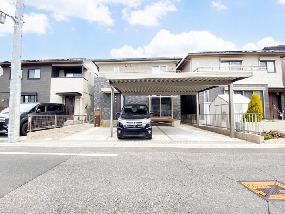 コンビニまで徒歩3分！