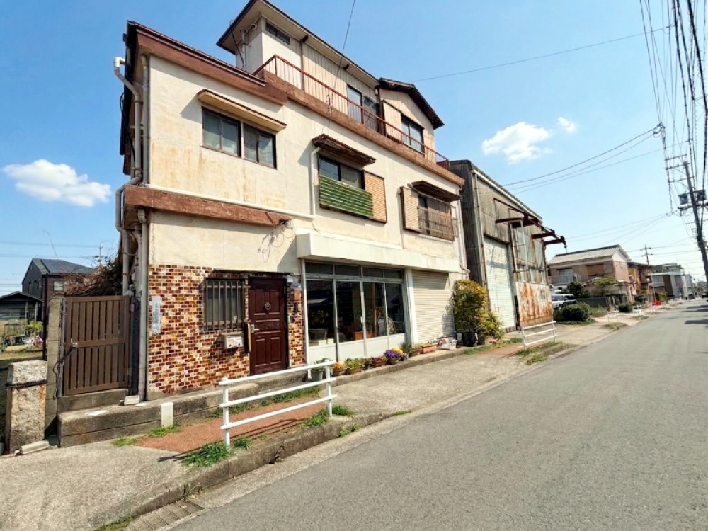 更地渡しなので余計な解体費用がかかりません。