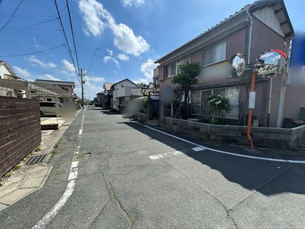 小中学校まで徒歩15分圏内で安心◎