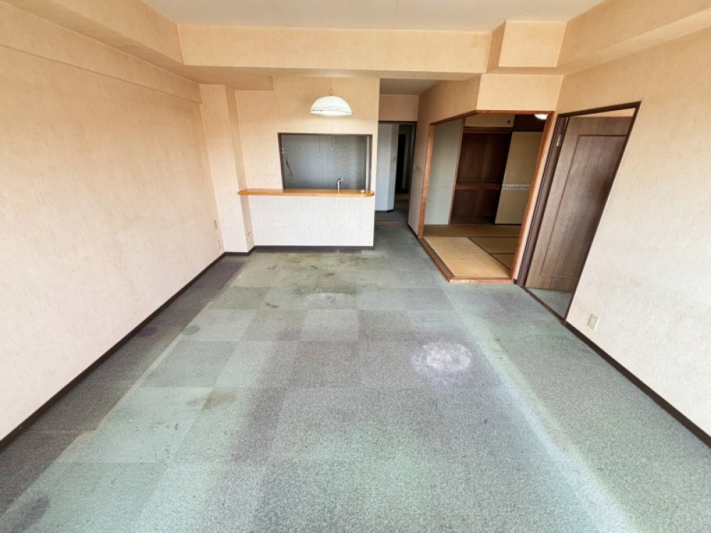 南向きの明るいLDK。