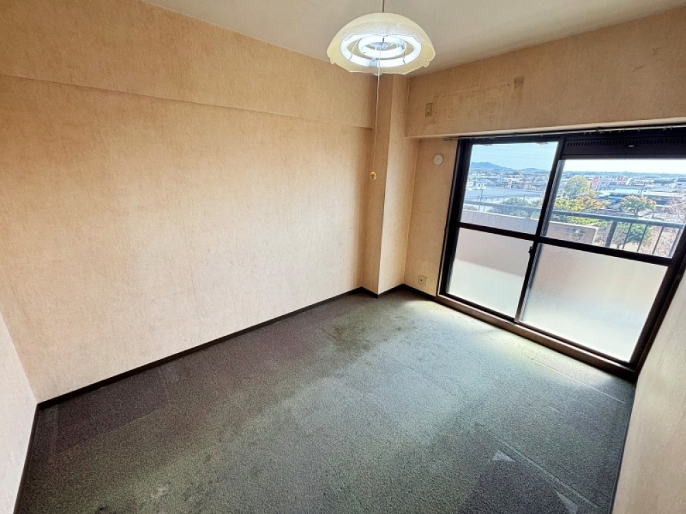 シンプルでナチュラルな内装デザインです。