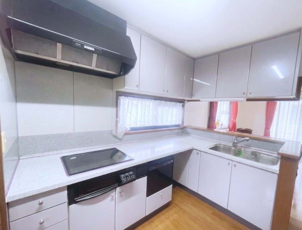 キッチンには食器洗い乾燥機を装備。※CG加工済