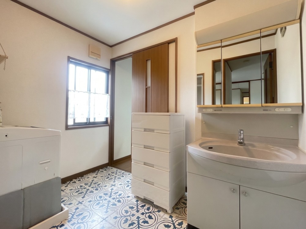 広々とした1F洗面脱衣室。※CG加工済