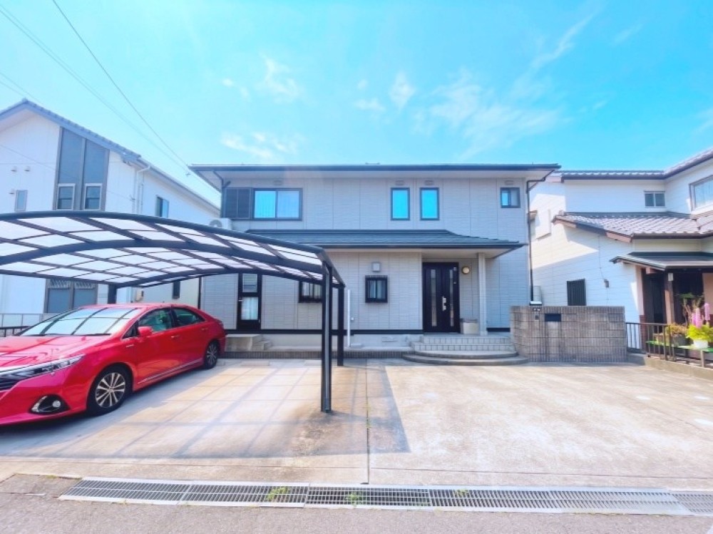 並列5台駐車可能な駐車スペース有り！