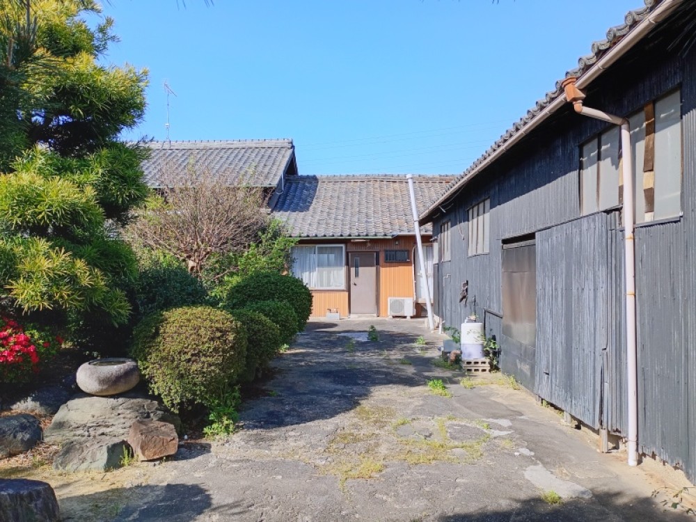 徒歩圏内に生活施設が充実した住環境♪